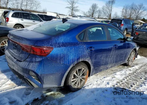 2024 Kia Forte Lx z USA, uszkodzony, nr VIN 3KPF24AD4RE804318